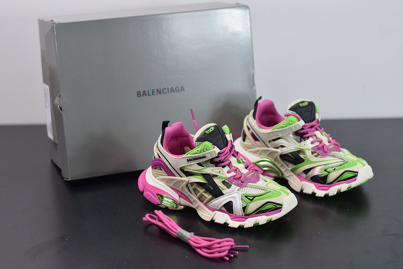 bc track sneaker