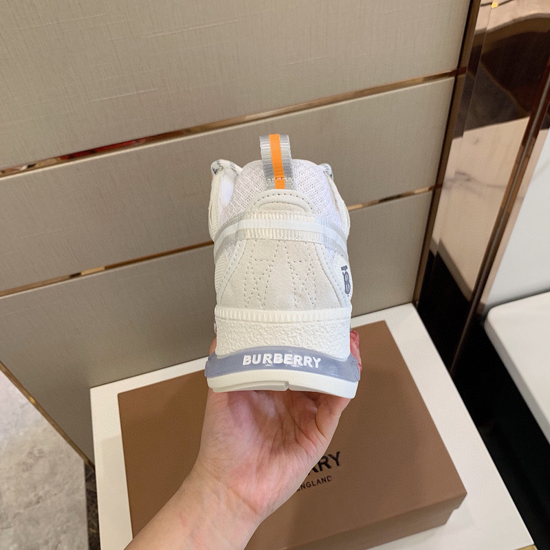 B**rry sneaker