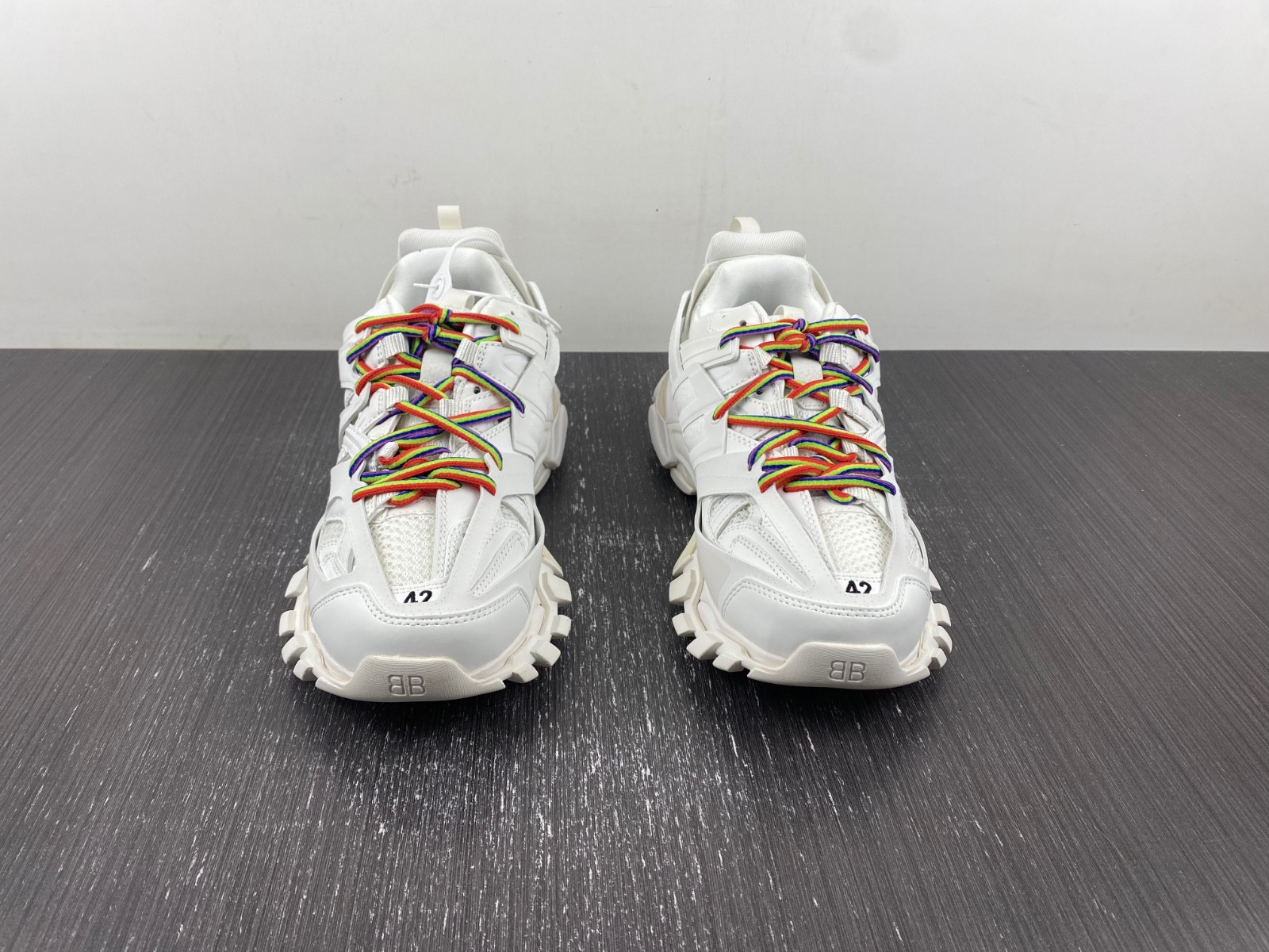 bc track sneaker