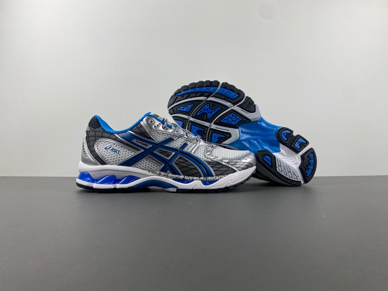 As*ic*s gel-nimbus 10.1 ''white directoire blue'' 1203a543-101
