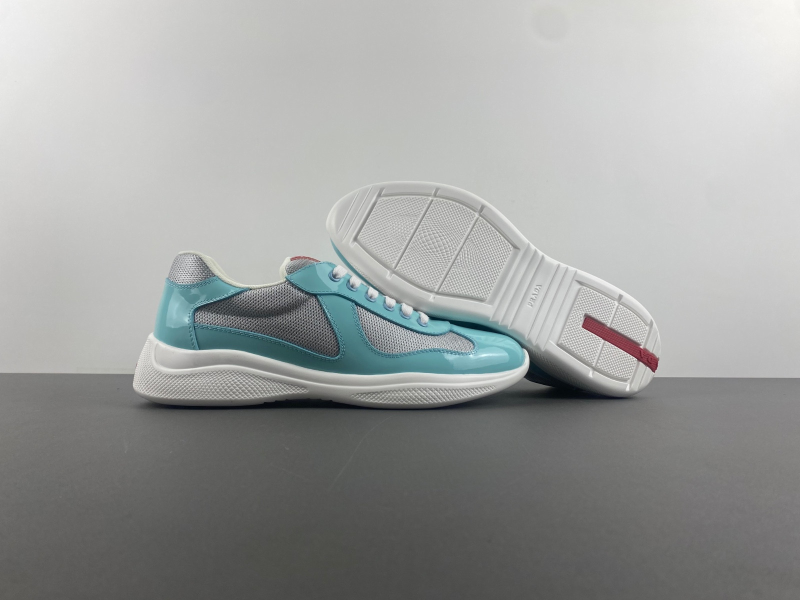 pr sneaker
