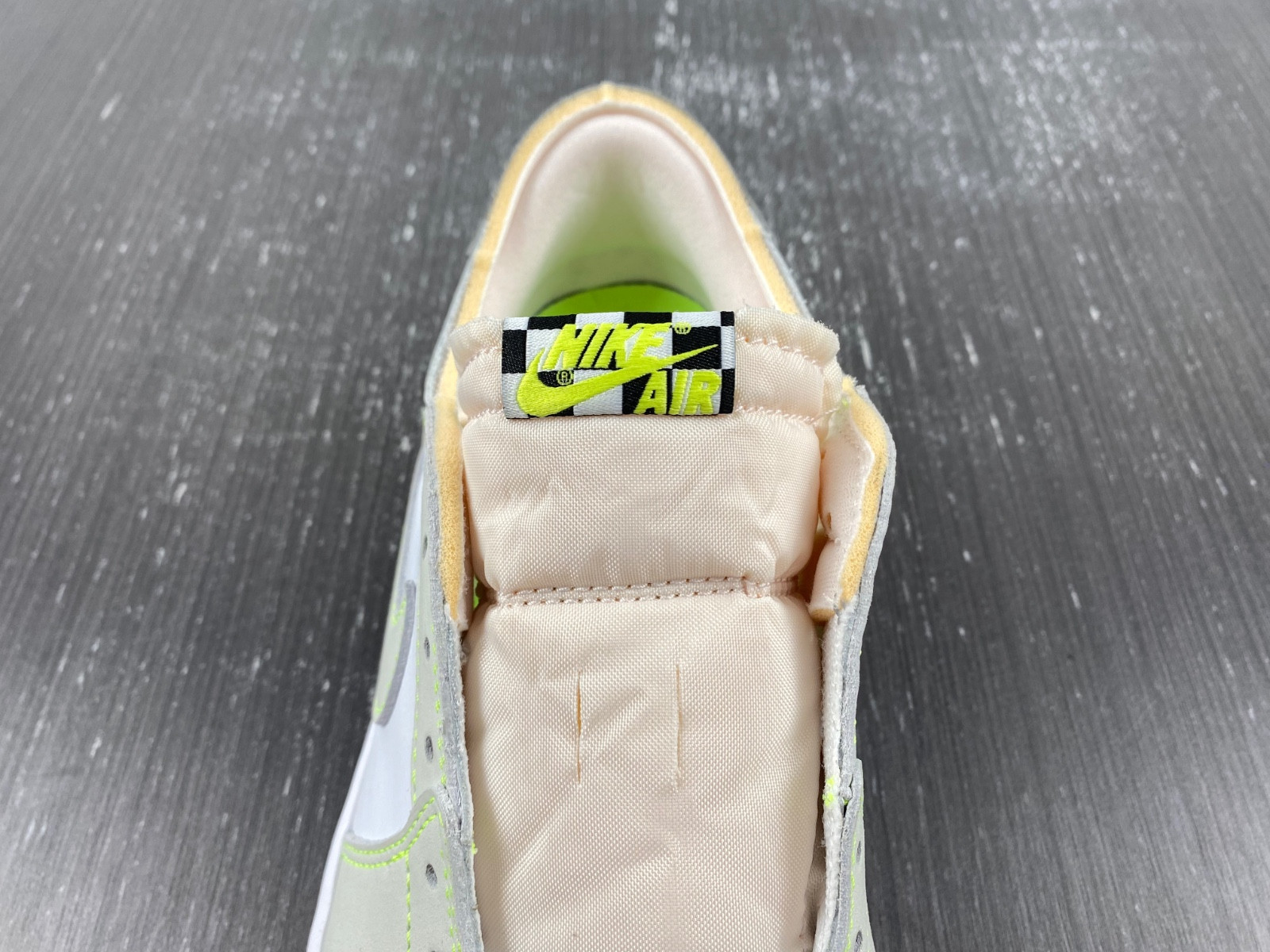 air jordan 1 low og "ghost green" dm7837-103