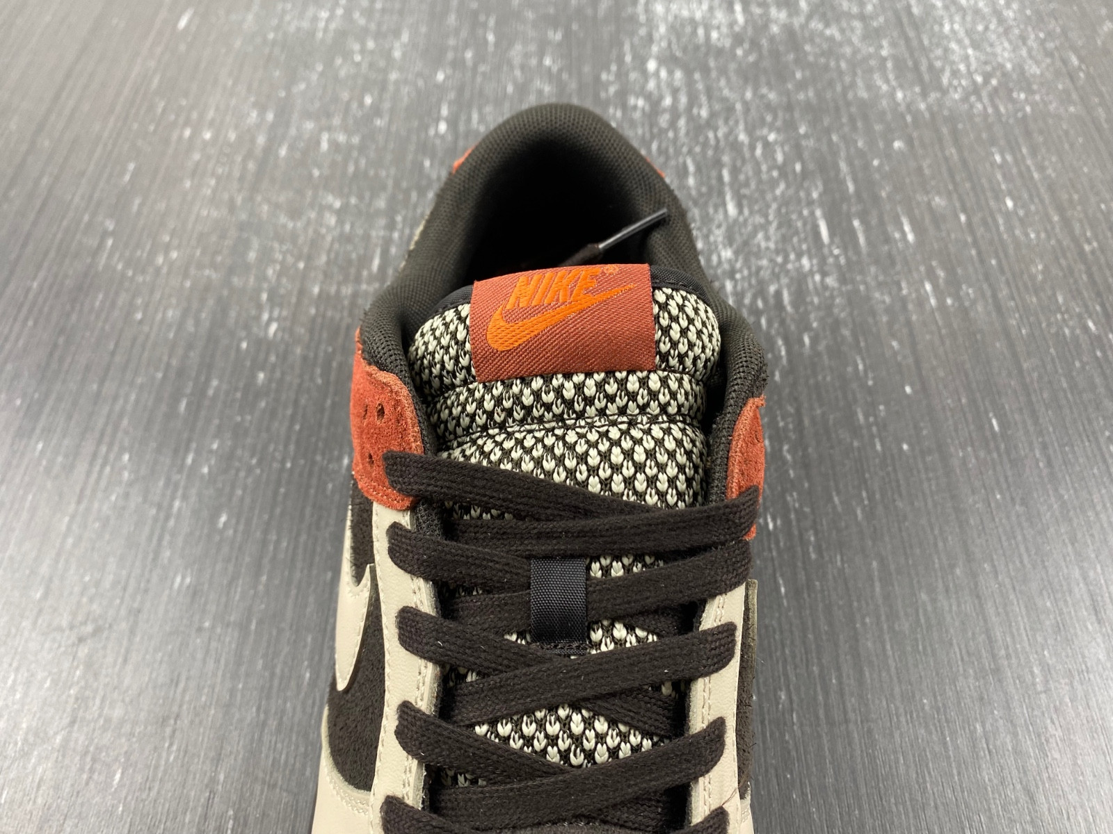 nike dunk low "red panda" fv0305-200