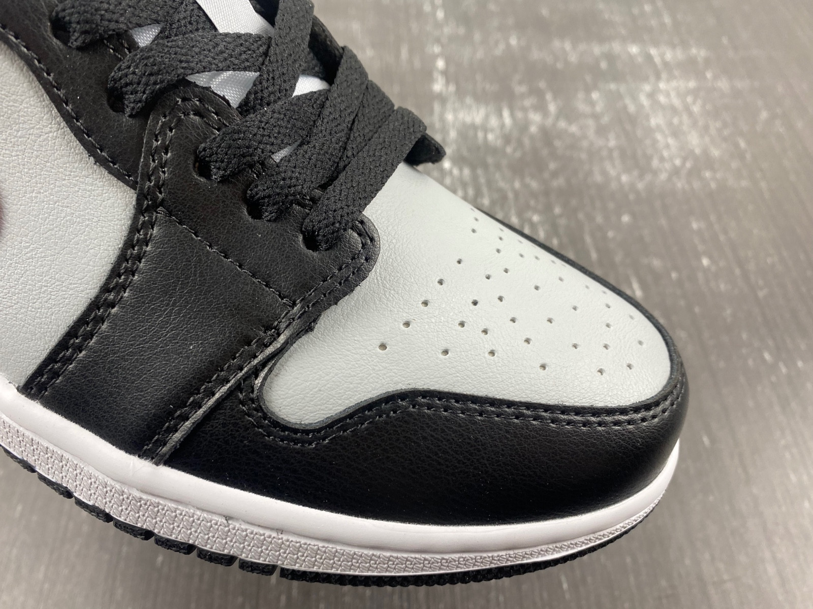 air jordan 1 low "black/grey/red" dc0774-062