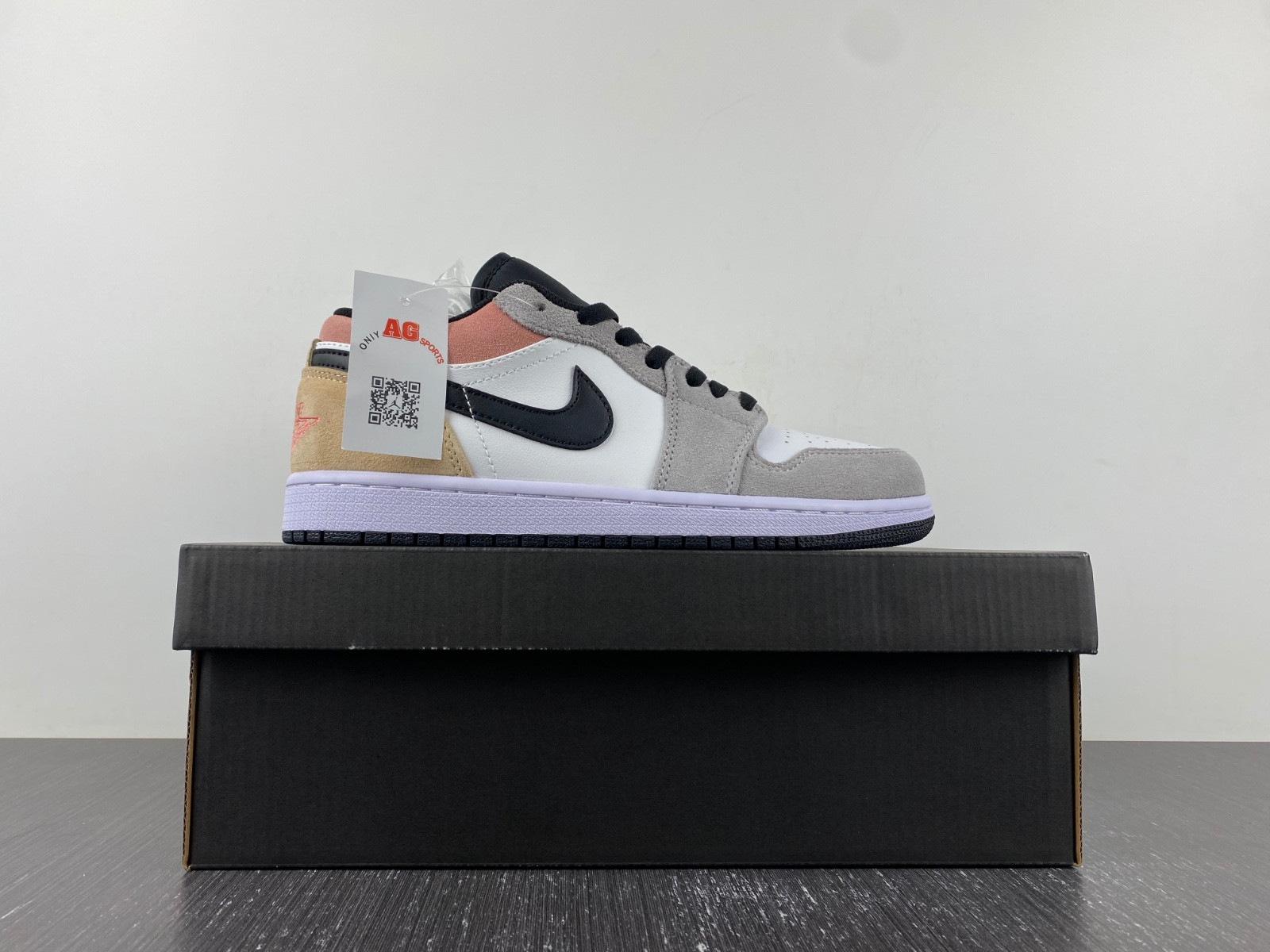 air jordan 1 low “flight club” dx4334-008