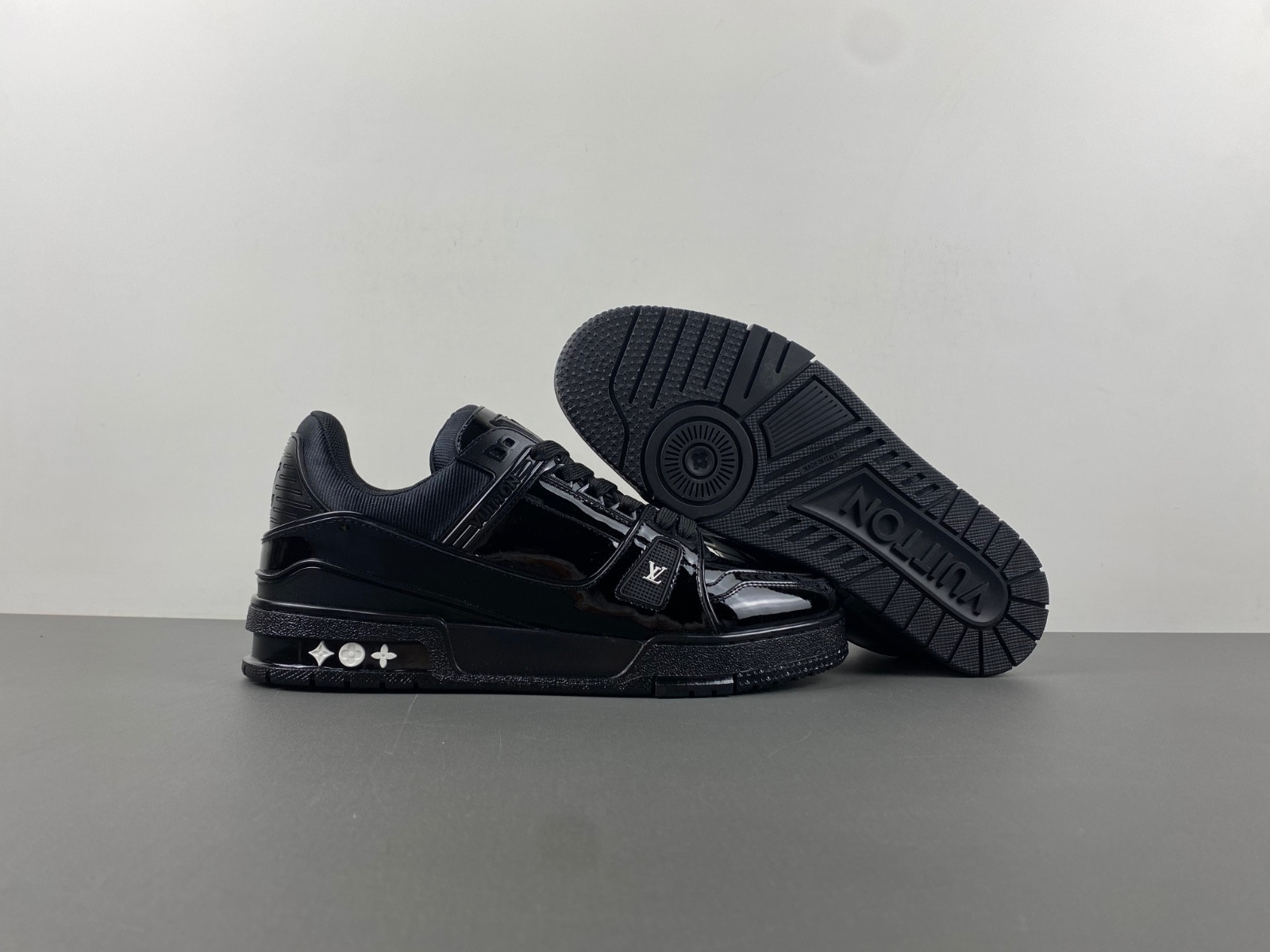lvt sneakers