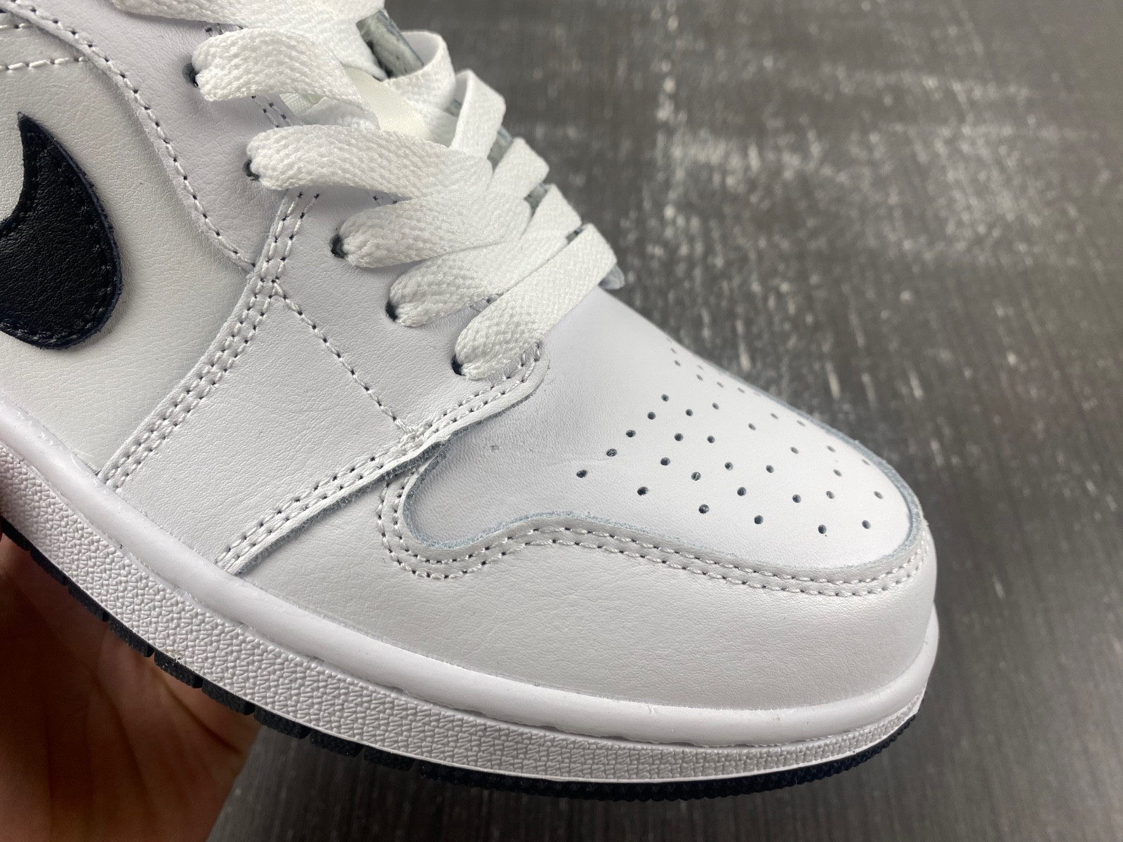 air jordan 1 low white black 553558-132