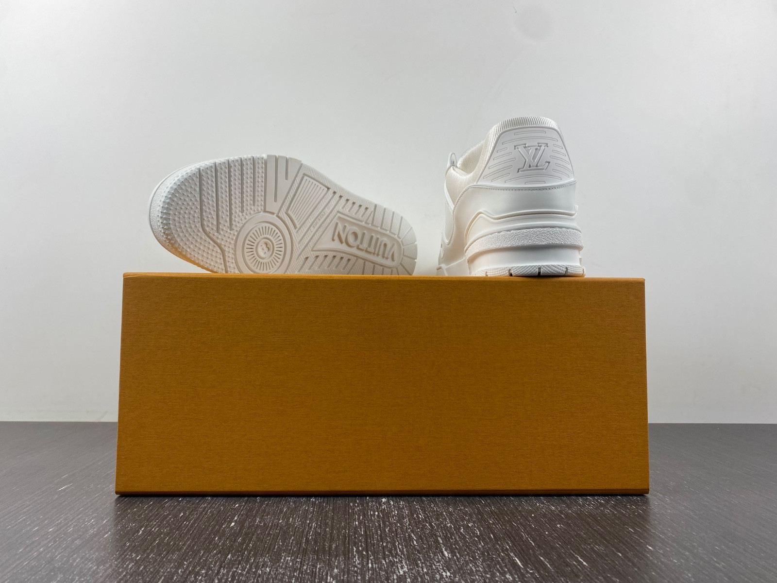 LVT SNEAKERS