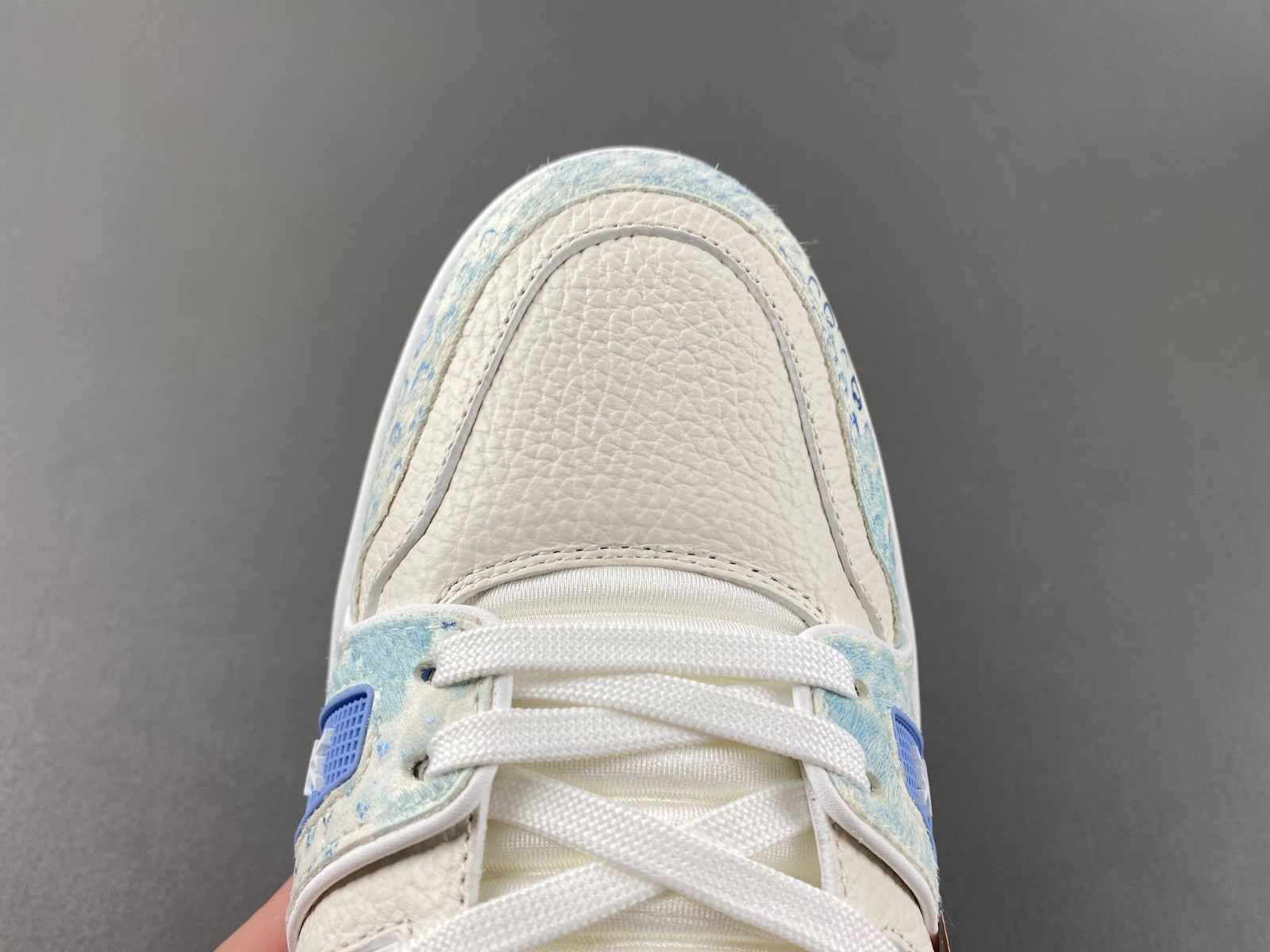 LVT SNEAKERS