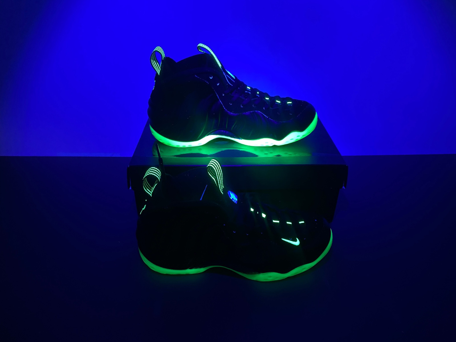 Nike Air Foamposite One Black Volt HF2902-001