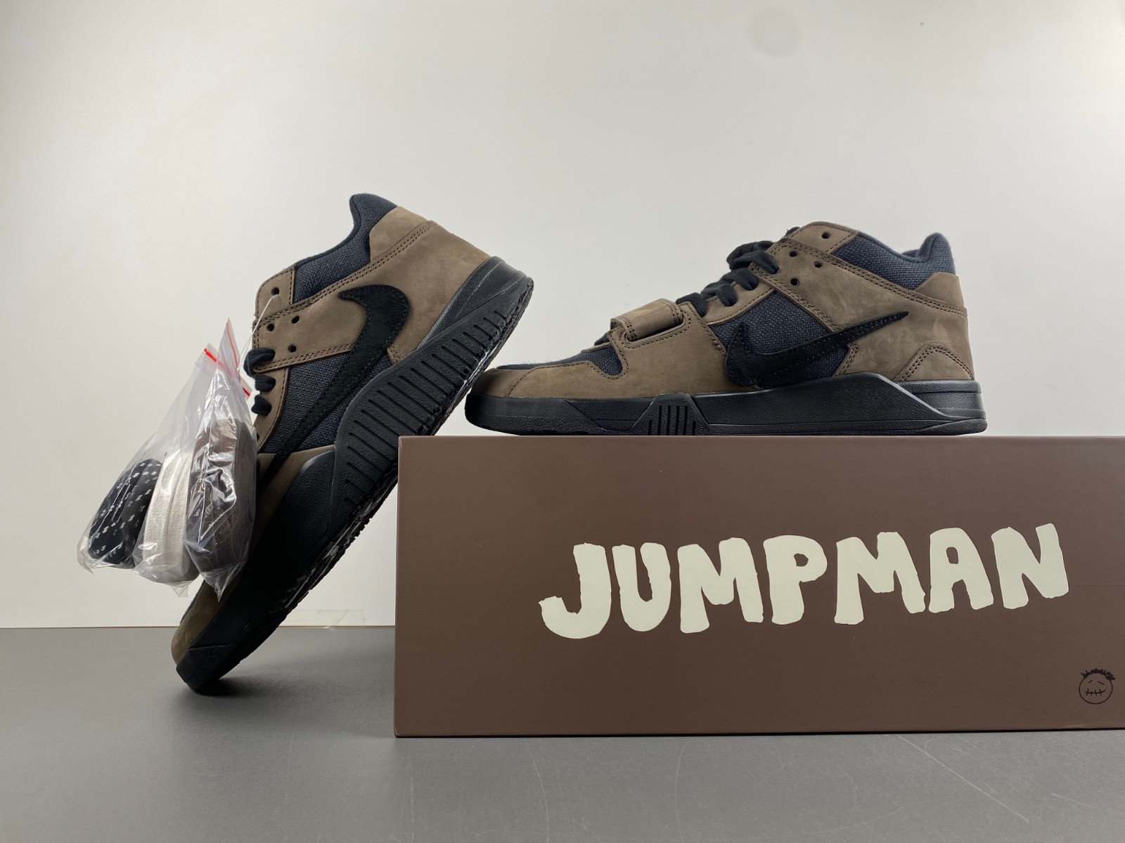 travis scott x jordan cut the check