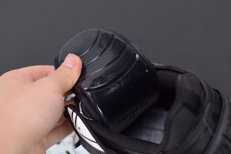 bc track sneaker