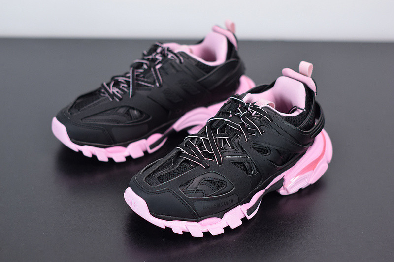 bc track sneaker