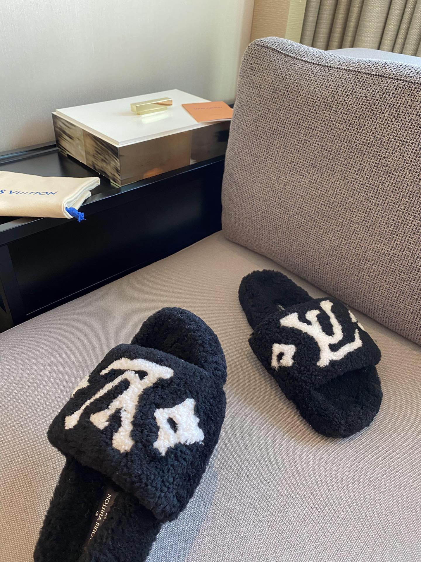 lvt sandals