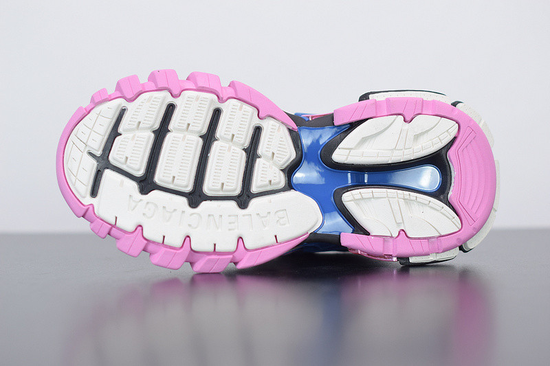 bc track sneaker