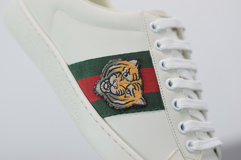 g*u*i ace embroidered low-top sneaker
