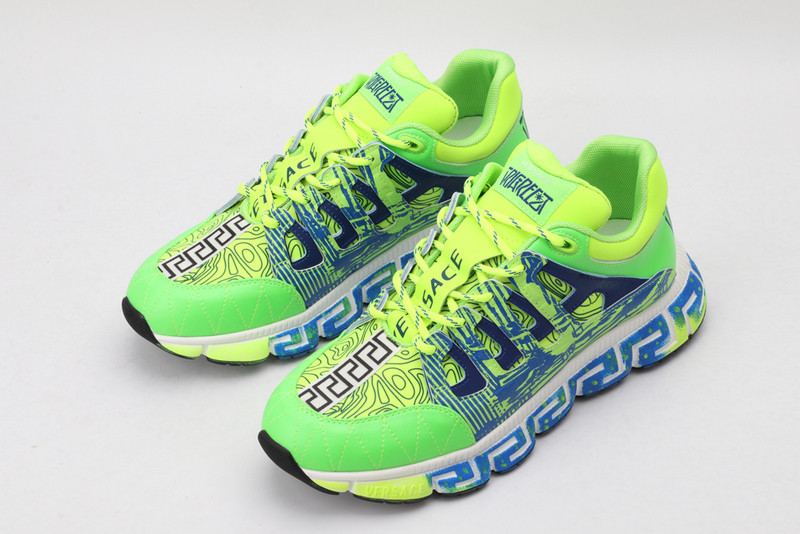 vs chain reaction sneakers