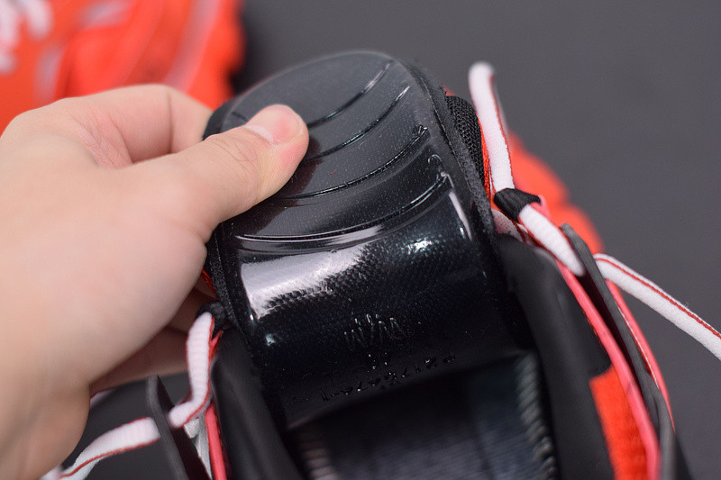 bc track sneaker