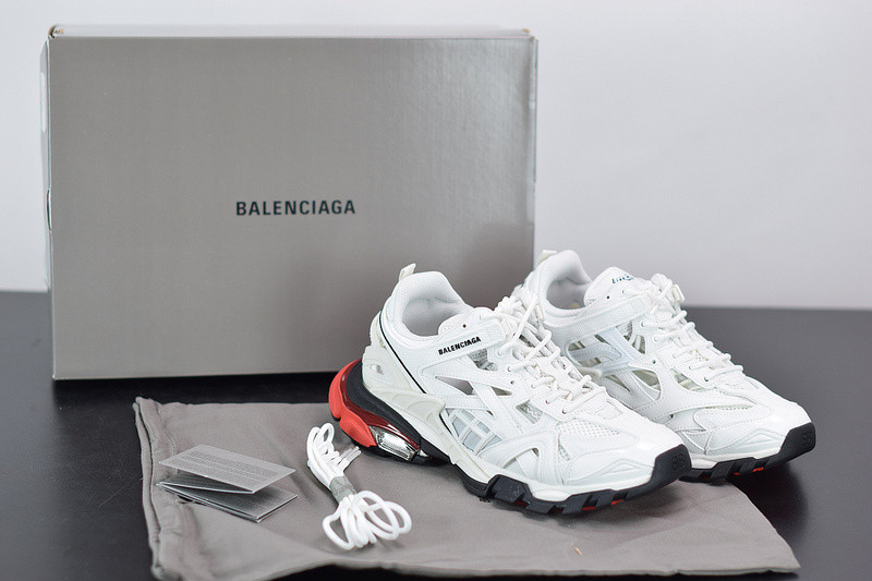 bc track sneaker