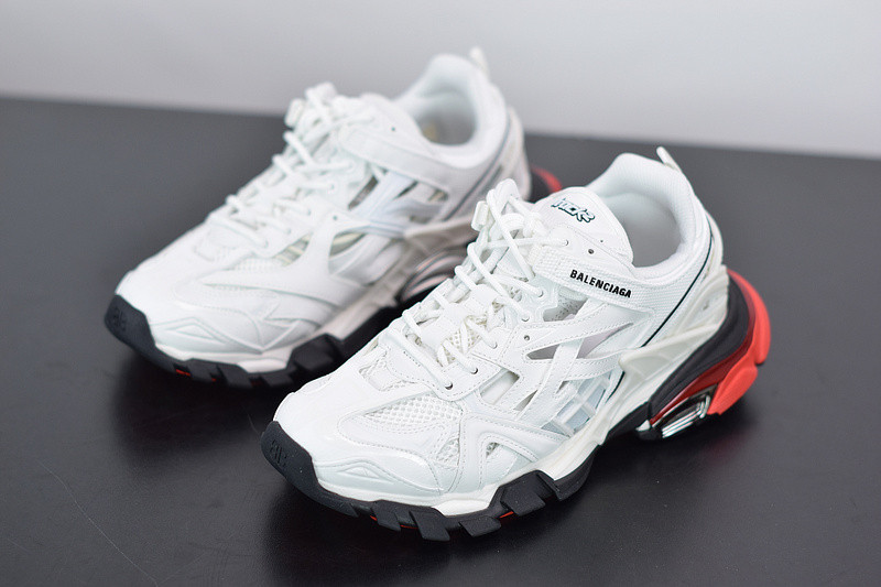 bc track sneaker