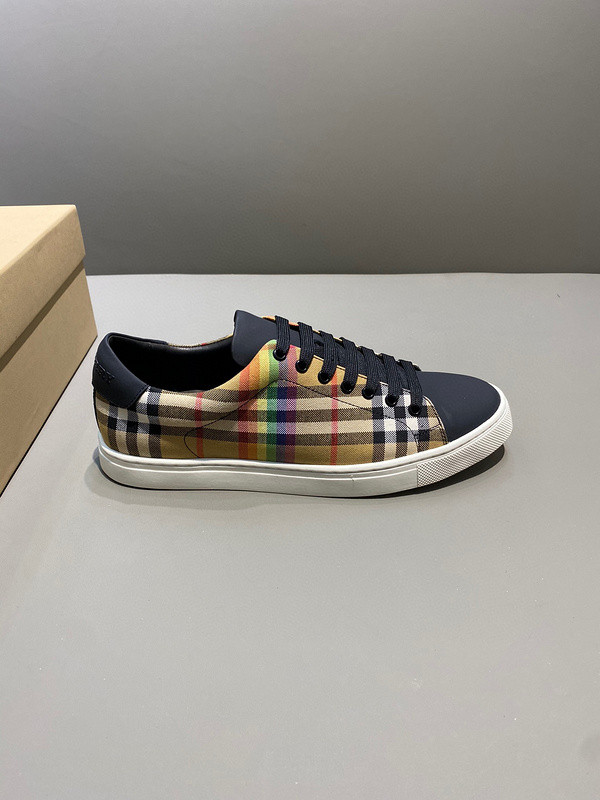 B**rry sneaker