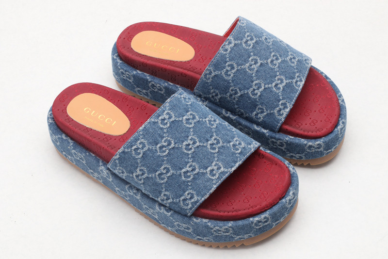 g*u*i sandals