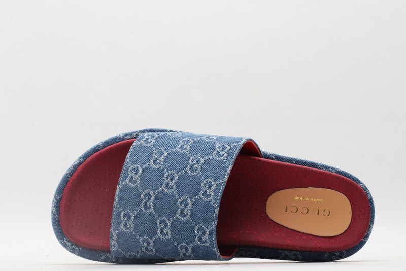 g*u*i sandals