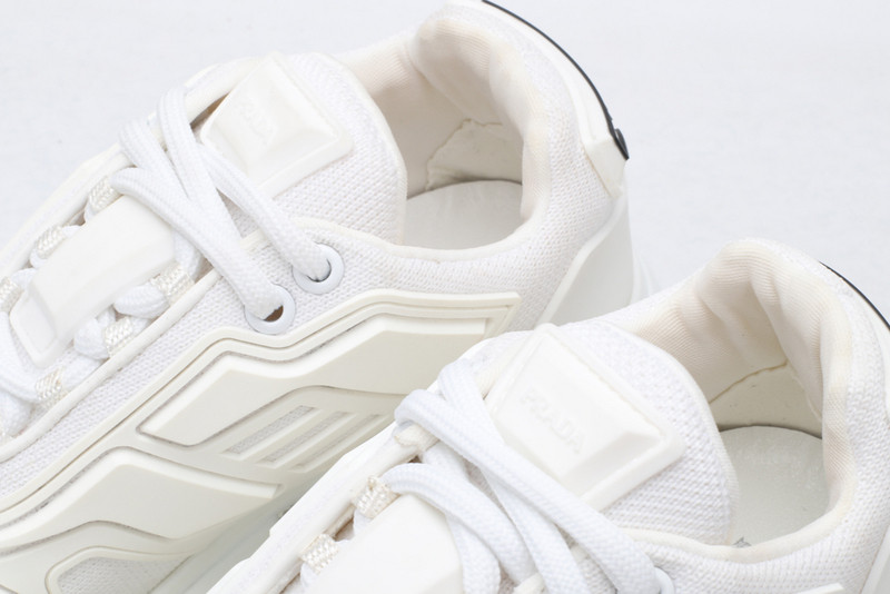 pr sneaker