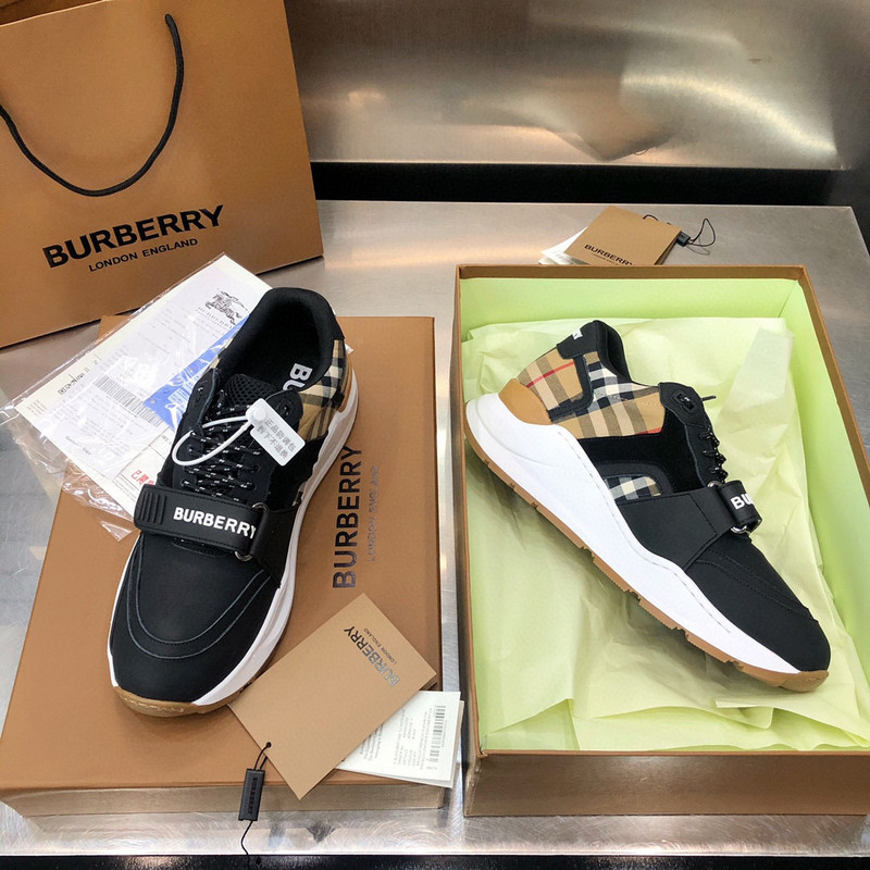 B**rry sneaker