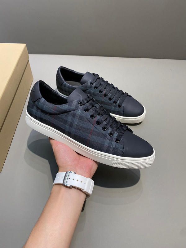 B**rry sneaker