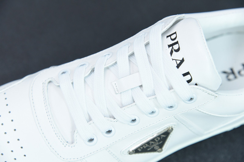 pr sneaker