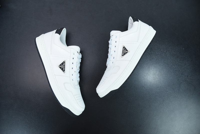 pr sneaker