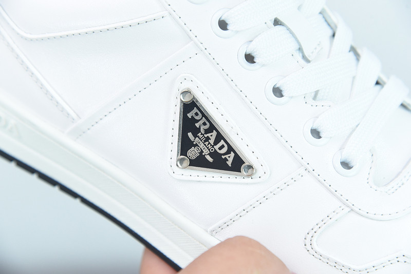 pr sneaker