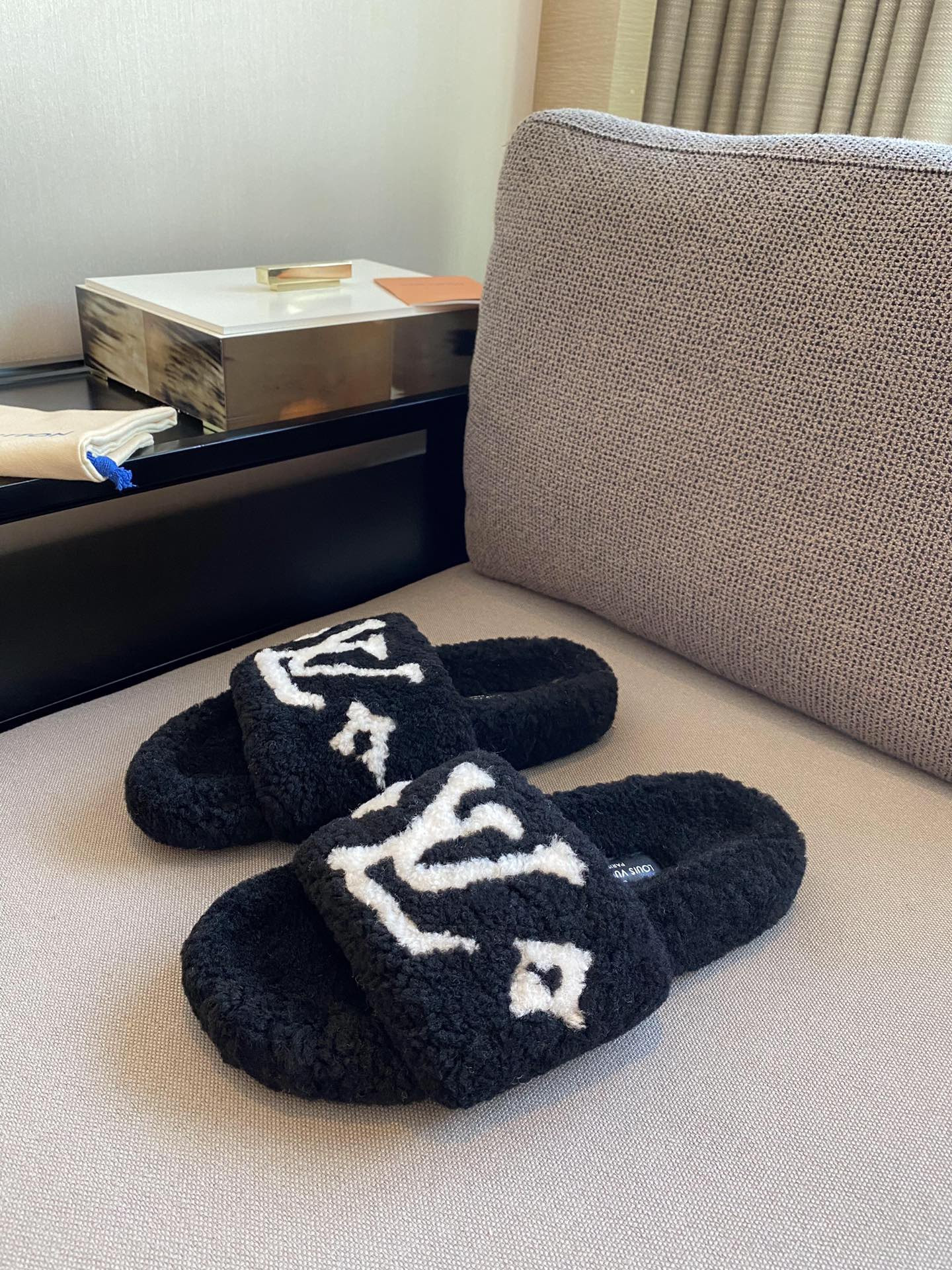 lvt sandals