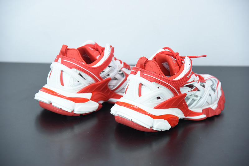 bc track sneaker