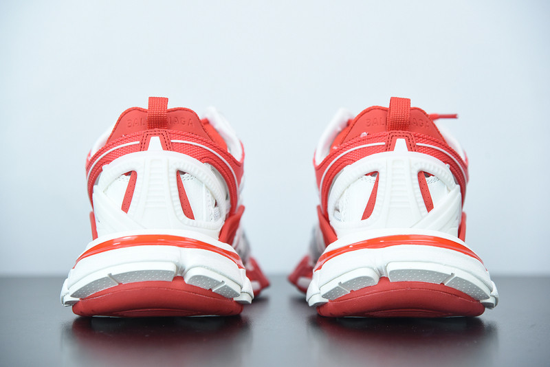 bc track sneaker