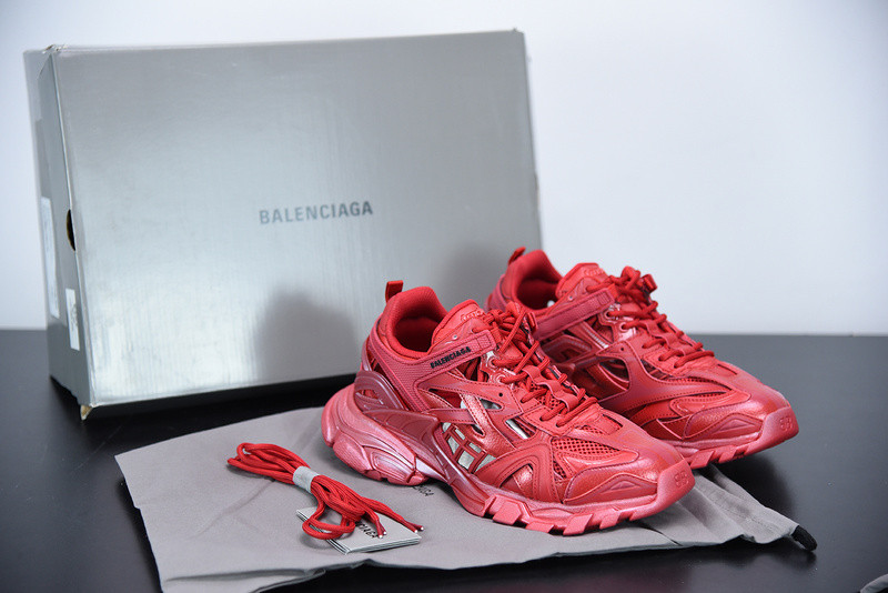 bc track sneaker