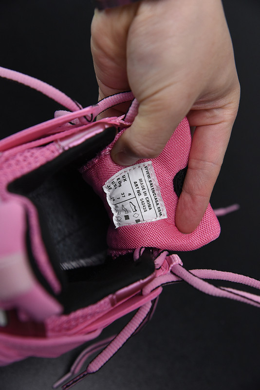 bc track sneaker
