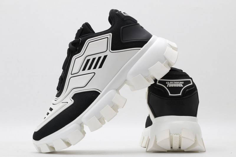 pr sneaker