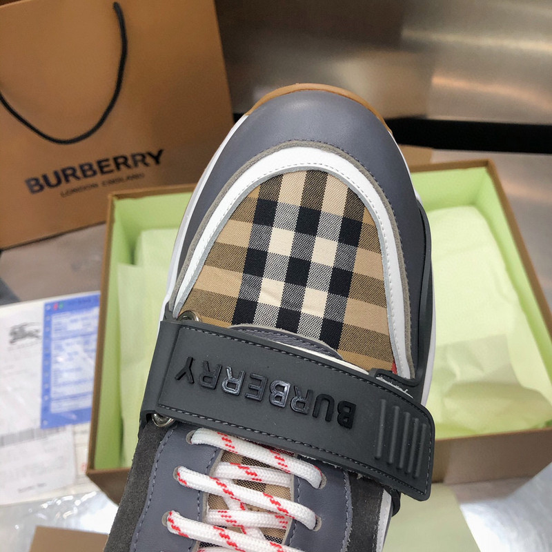 B**rry sneaker