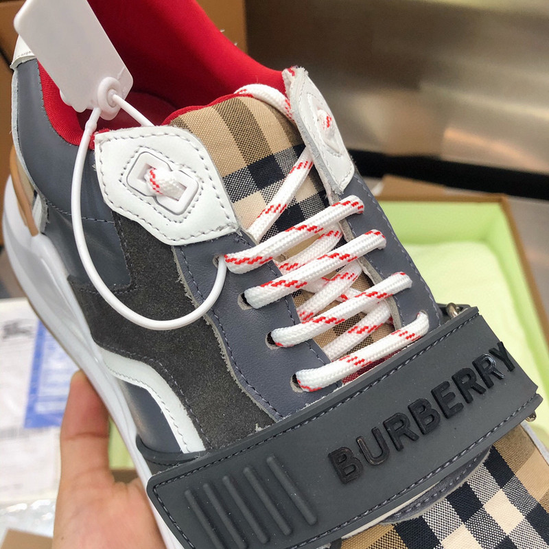 B**rry sneaker