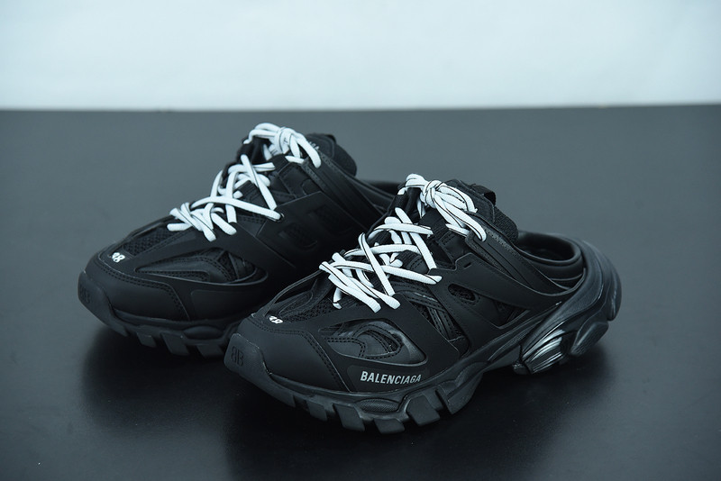 bc track sneaker