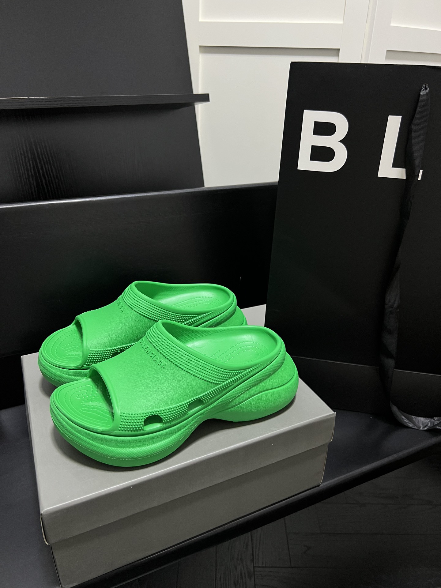 Balenciaga sLIDE