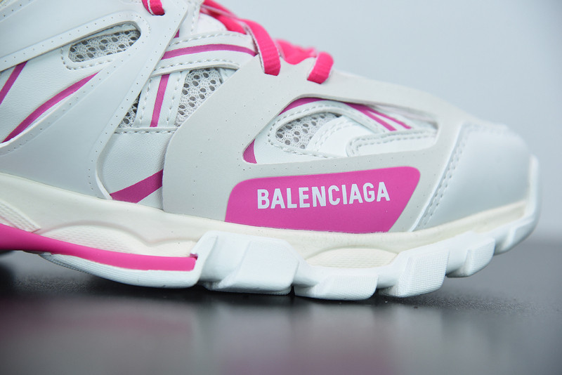 bc track sneaker