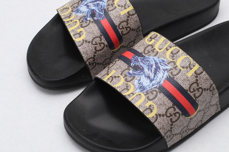 g*u*i sandals