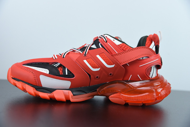 bc track sneaker