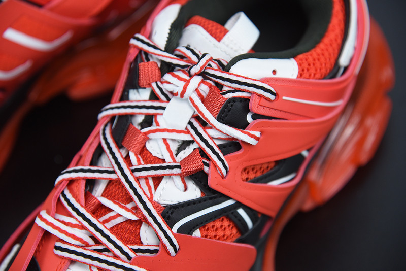 bc track sneaker