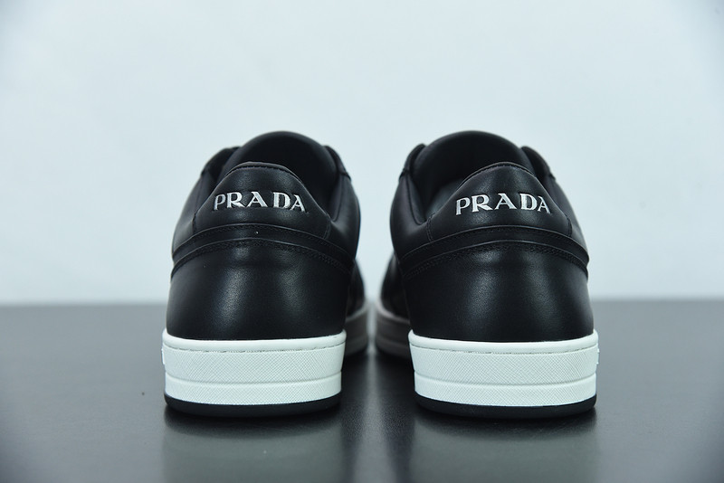 pr sneaker