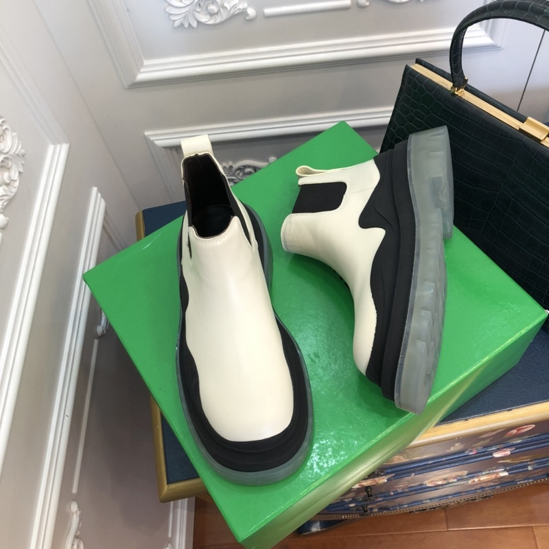 Bo*te*ga ve*ne*ta sneaker