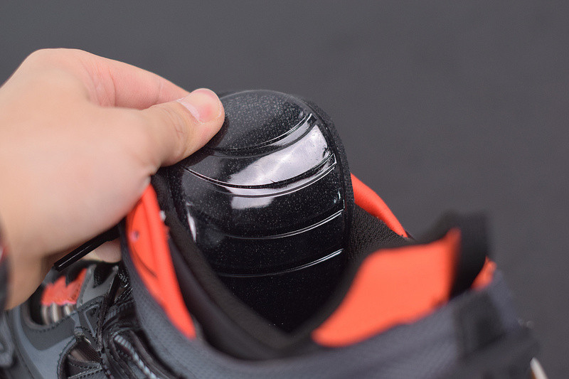 bc track sneaker